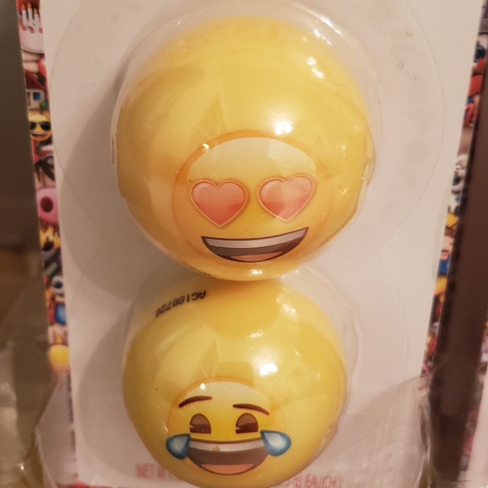 Emoji Lip Balm Ball Fruity Flavor set of 8